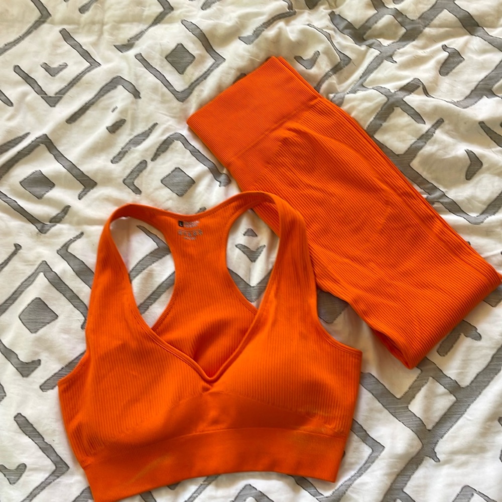 Orange Work-out set !